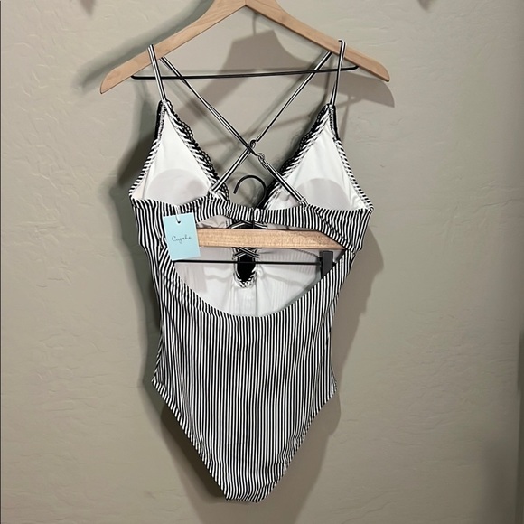 Cupshe Black White One Piece Swim Bathing Swim Suit Lace Wish You Well Stripe - Picture 10 of 14